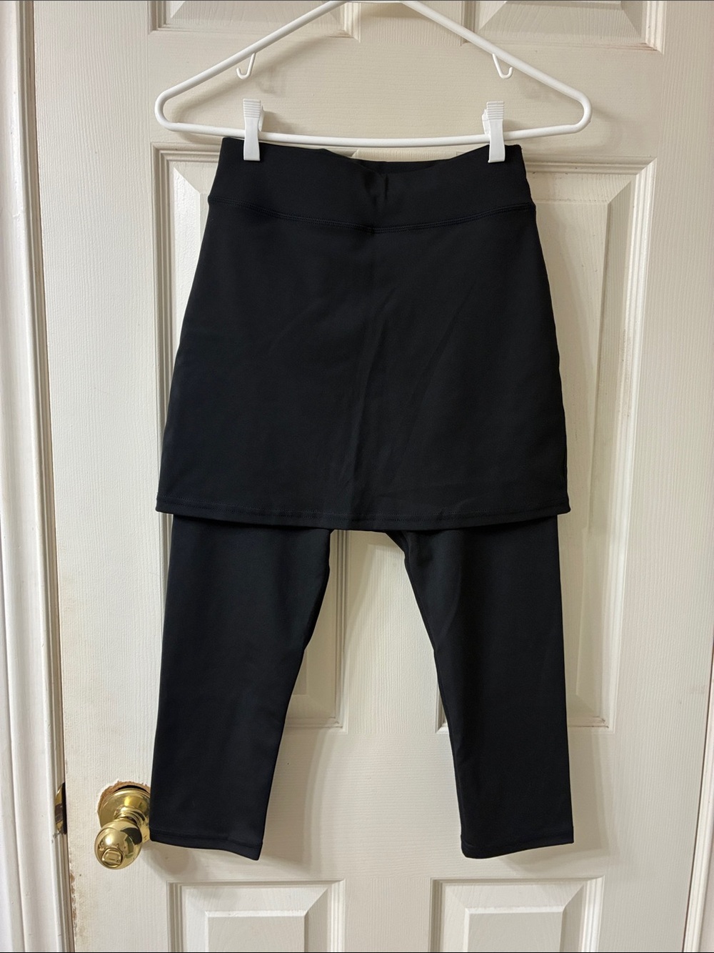 🌷3 for $25🌷Temu, US S, Black Capri Leggings With Attached Mini Skirt, NWOT